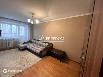 1-комнатная квартира, этаж 3 из 10, 36 м²