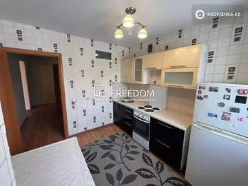 1-комнатная квартира, этаж 3 из 10, 36 м²