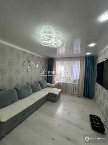 2-комнатная квартира, этаж 4 из 5, 43 м²