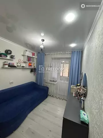 2-комнатная квартира, этаж 4 из 5, 43 м²