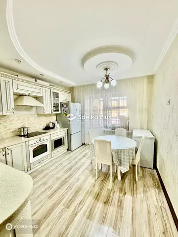 4-комнатная квартира, этаж 6 из 9, 114 м²