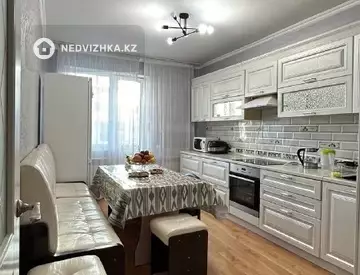 3-комнатная квартира, этаж 4 из 14, 80 м²