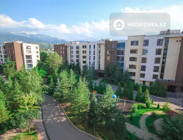 4-комнатная квартира, этаж 5 из 3, 194 м²