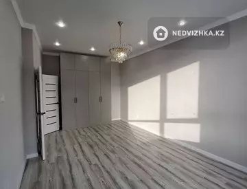 1-комнатная квартира, этаж 10 из 12, 44 м²