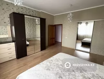 3-комнатная квартира, этаж 8 из 10, 120 м²