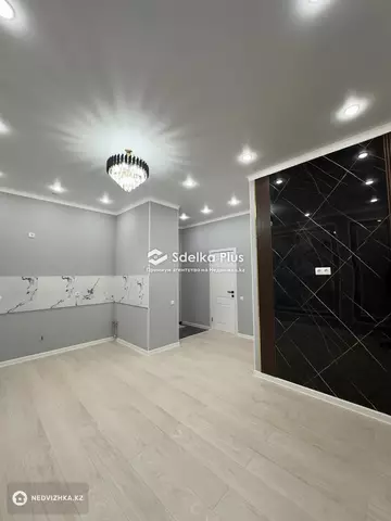 2-комнатная квартира, этаж 4 из 9, 38 м²