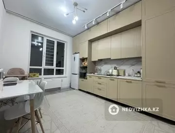 2-комнатная квартира, этаж 7 из 12, 64 м²