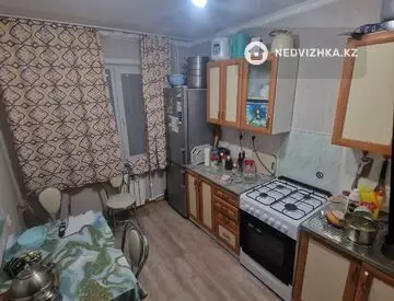 2-комнатная квартира, этаж 1 из 9, 52 м²