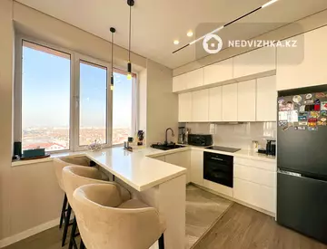 3-комнатная квартира, этаж 7 из 18, 101 м²