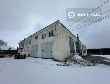 Производственное помещение, этаж 1 из 3, 1 900 м²