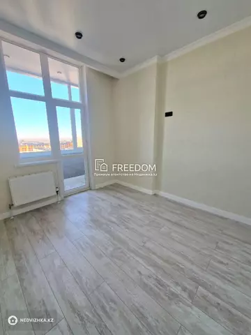 2-комнатная квартира, этаж 14 из 15, 40 м²