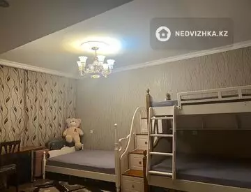 4-комнатная квартира, этаж 1 из 5, 113 м²