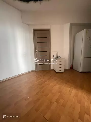 4-комнатная квартира, этаж 23 из 23, 103 м²