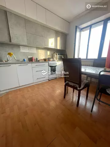 4-комнатная квартира, этаж 23 из 23, 103 м²