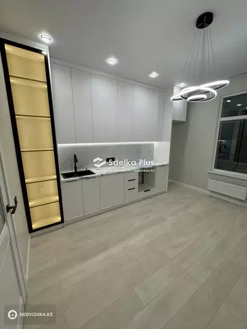 2-комнатная квартира, этаж 3 из 9, 64 м²