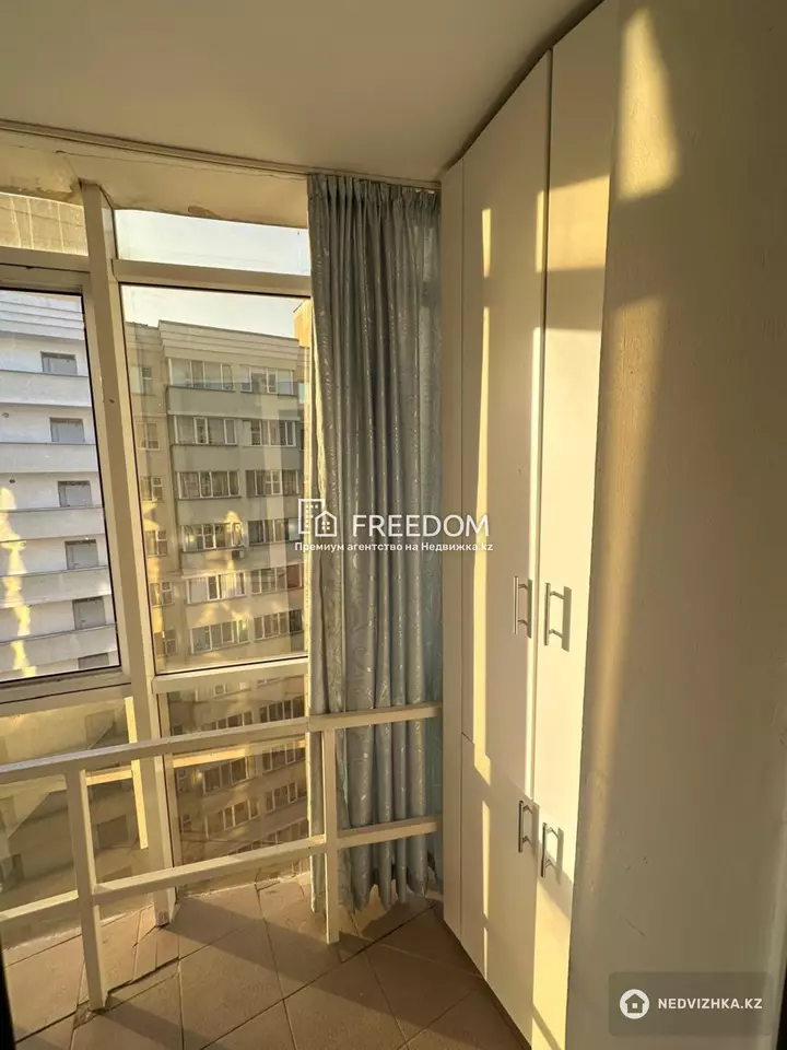 64.7 м², 2-комнатная квартира, этаж 13 из 13, 65 м², изображение - 1