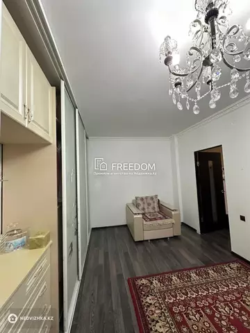 64.7 м², 2-комнатная квартира, этаж 13 из 13, 65 м², изображение - 2