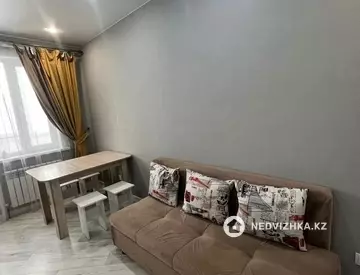 2-комнатная квартира, этаж 2 из 12, 45 м², посуточно