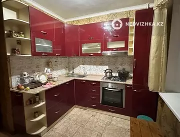 3-комнатная квартира, этаж 3 из 5, 62 м²