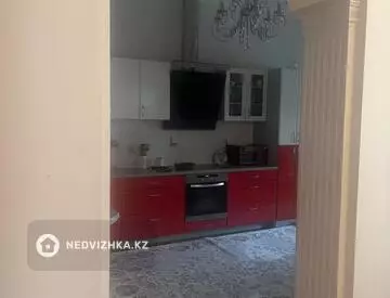 4-комнатная квартира, этаж 1 из 4, 169 м²