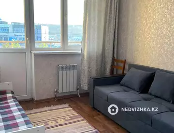 3-комнатная квартира, этаж 3 из 9, 76 м², на длительный срок