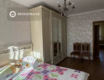 2-комнатная квартира, этаж 4 из 5, 56 м²