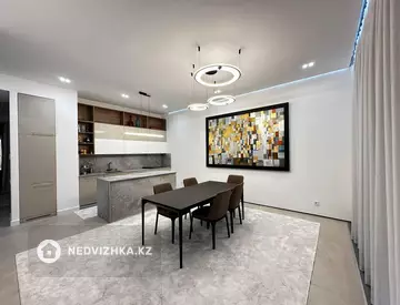 3-комнатная квартира, этаж 3 из 3, 178 м²