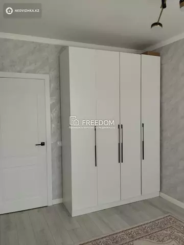 2-комнатная квартира, этаж 9 из 9, 39 м²