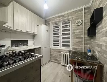 2-комнатная квартира, этаж 3 из 4, 45 м²