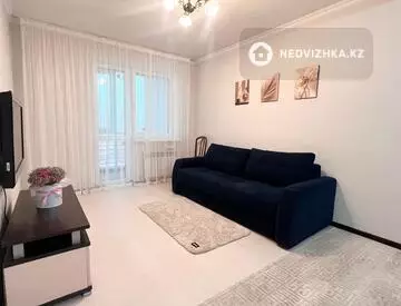 2-комнатная квартира, этаж 10 из 15, 70 м², на длительный срок