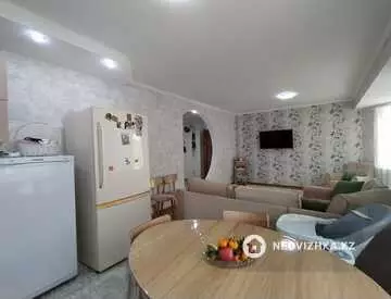 3-комнатная квартира, этаж 1 из 9, 87 м²