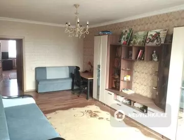 2-комнатная квартира, этаж 8 из 9, 64 м²