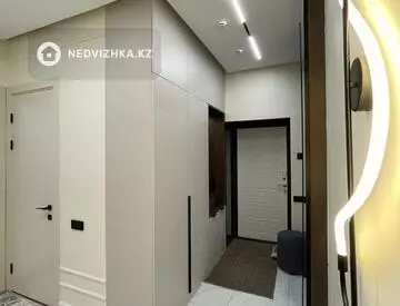 4-комнатная квартира, этаж 2 из 10, 124 м²