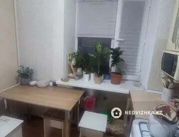 2-комнатная квартира, этаж 4 из 5, 40 м²