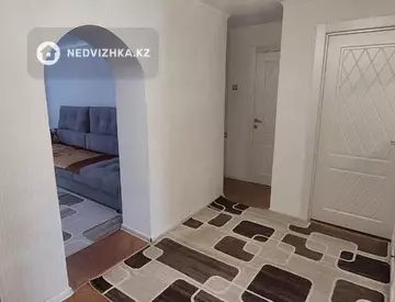 3-комнатная квартира, этаж 1 из 6, 60 м²