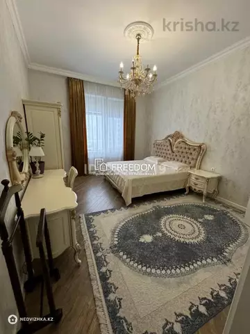 5-комнатная квартира, этаж 3 из 6, 147 м²