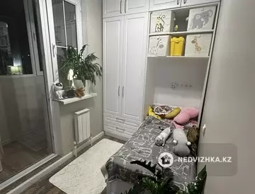 3-комнатная квартира, этаж 3 из 9, 81 м²