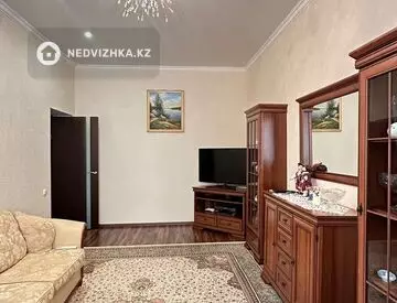 4-комнатная квартира, этаж 3 из 5, 109 м²