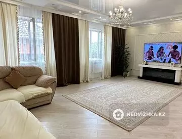 4-комнатный дом, 140 м²