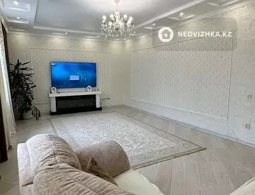 4-комнатный дом, 140 м²