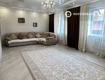 4-комнатный дом, 140 м²