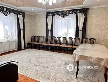 4-комнатный дом, 8 соток, 136 м²