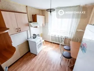 2-комнатная квартира, этаж 3 из 9, 51 м²