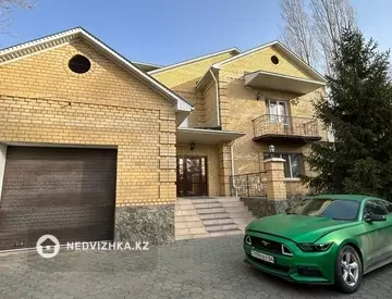 9-комнатный дом, 456 м²