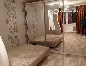 1-комнатная квартира, этаж 8 из 10, 37 м²