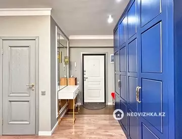 3-комнатная квартира, этаж 8 из 12, 72 м²