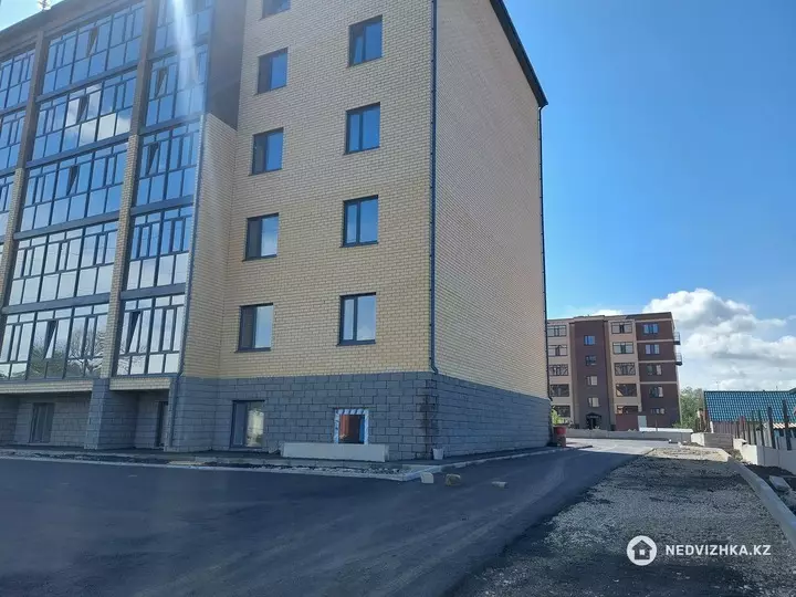 40 м², 1-комнатная квартира, этаж 3 из 5, 40 м², посуточно, изображение - 1