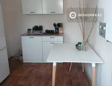 6-комнатный дом, 3.2 соток, 80 м²