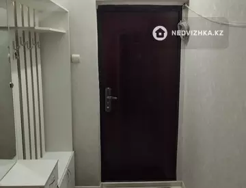 2-комнатная квартира, этаж 4 из 9, 56 м², на длительный срок