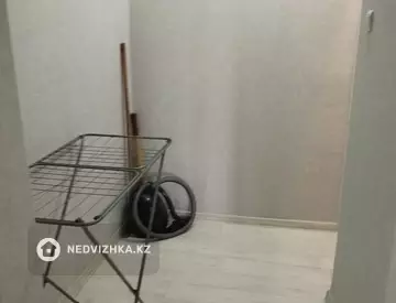 2-комнатная квартира, этаж 4 из 9, 56 м², на длительный срок